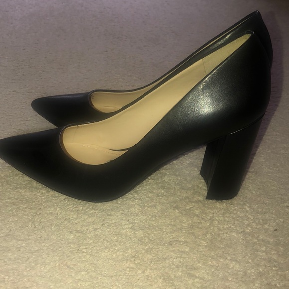 Black Nine West block heel - Picture 2 of 3